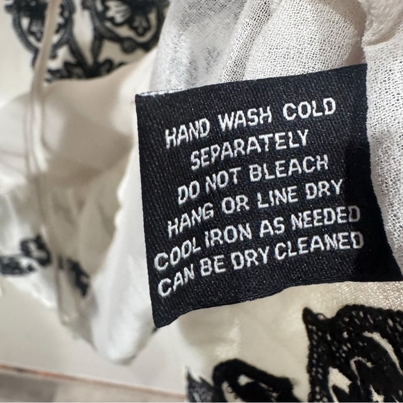 Walter Baker chiffon bell sleeve boho embroidered top ❤️ - Picture 5 of 7